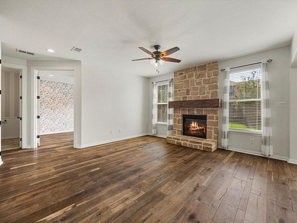 4805  Lindsey Drive , Rowlett Texas 75088