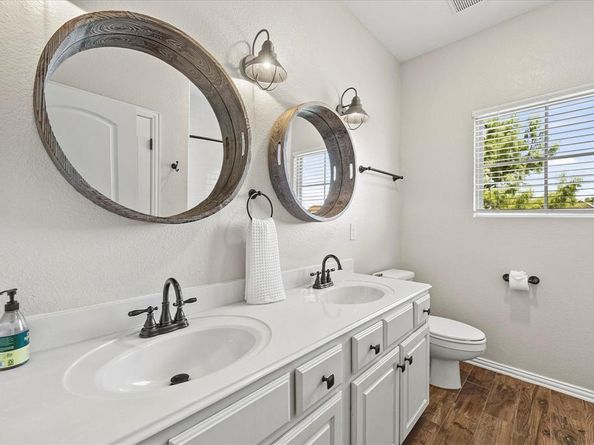 4805  Lindsey Drive , Rowlett Texas 75088