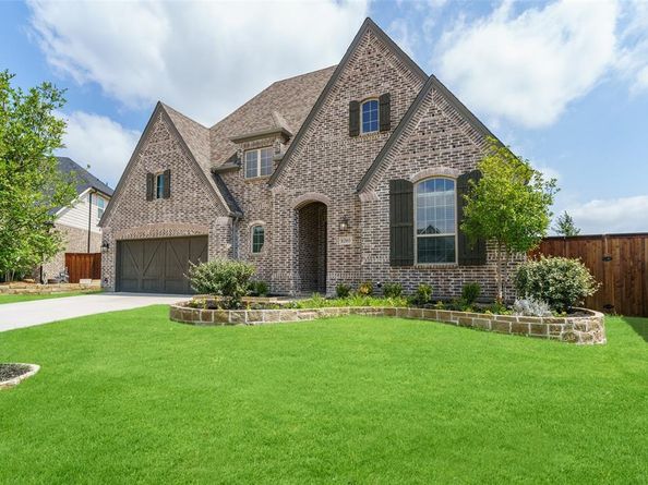 1205  Lake Hills Trail , Roanoke Texas 76262