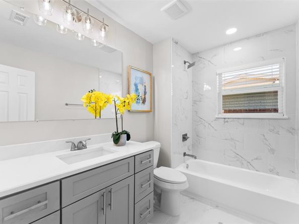 10204  San Juan Avenue , Dallas Texas 75228