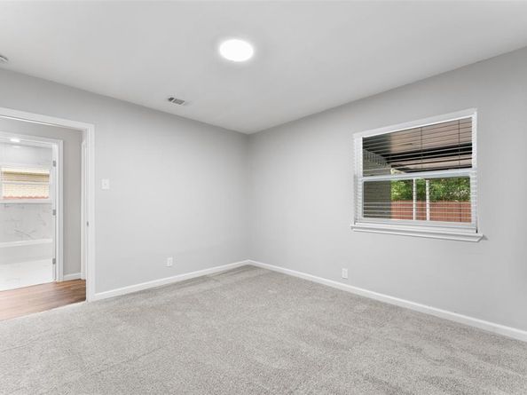 10204  San Juan Avenue , Dallas Texas 75228