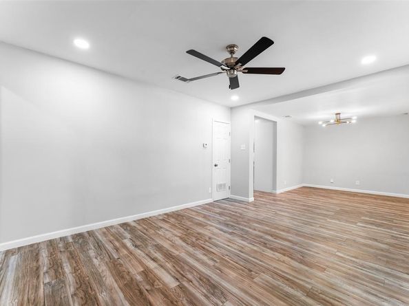 10204  San Juan Avenue , Dallas Texas 75228