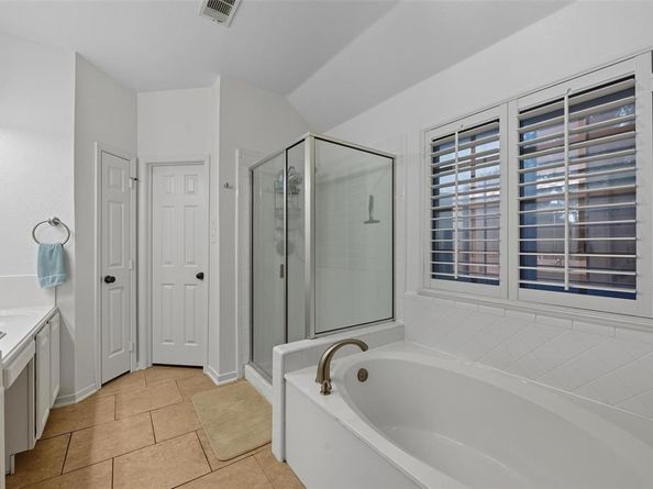 5  Cimarron Court , Trophy Club Texas 76262