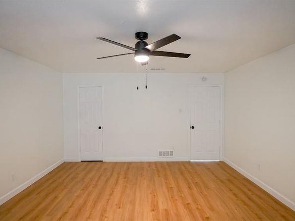 1049  Rosewood Drive , DeSoto Texas 75115