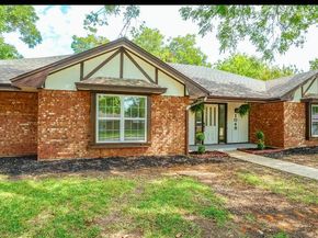 1049  Rosewood Drive , DeSoto Texas 75115