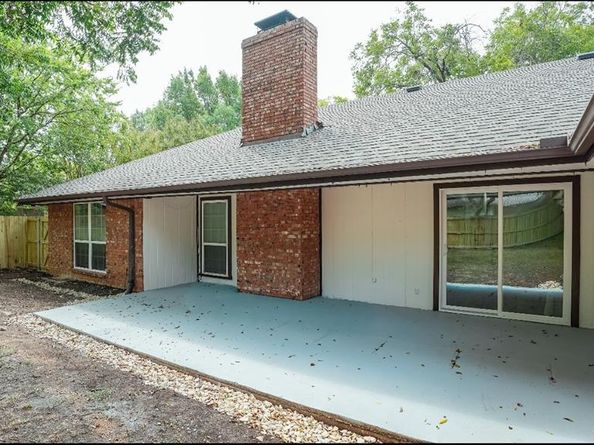 1049  Rosewood Drive , DeSoto Texas 75115
