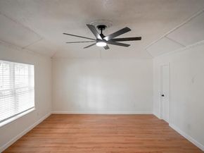 1049  Rosewood Drive , DeSoto Texas 75115