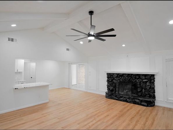 1049  Rosewood Drive , DeSoto Texas 75115
