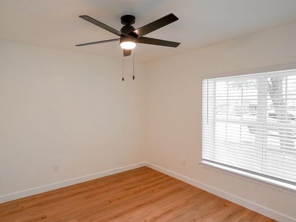 1049  Rosewood Drive , DeSoto Texas 75115