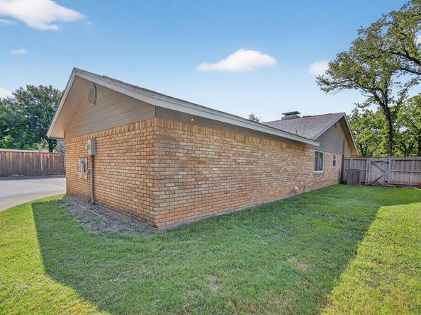 2922  Canyon Drive , Grapevine Texas 76051