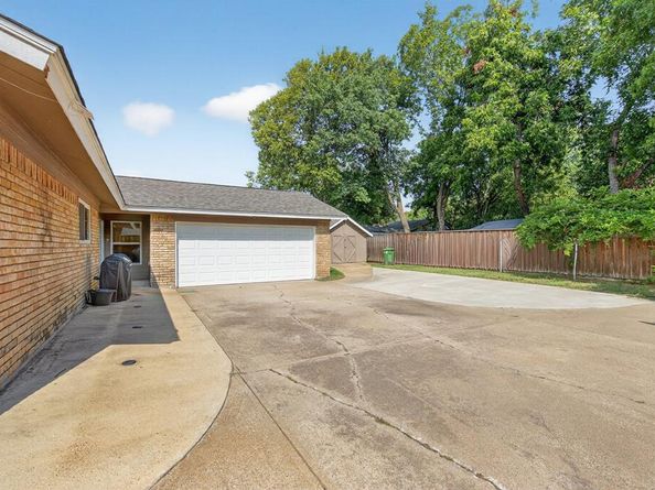 2922  Canyon Drive , Grapevine Texas 76051
