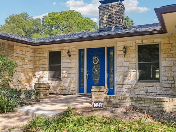 326 S Houston School Road , Lancaster Texas 75146