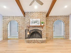 326 S Houston School Road , Lancaster Texas 75146