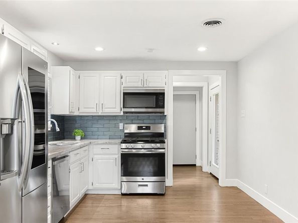 10005  Newcombe Drive , Dallas Texas 75228
