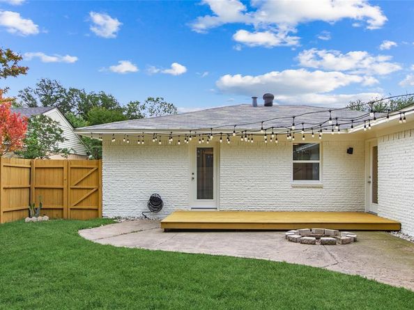 10005  Newcombe Drive , Dallas Texas 75228