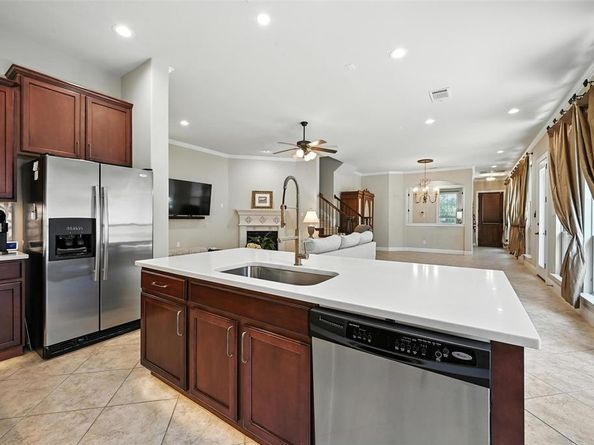 218  Wallington Way , Lewisville Texas 75067