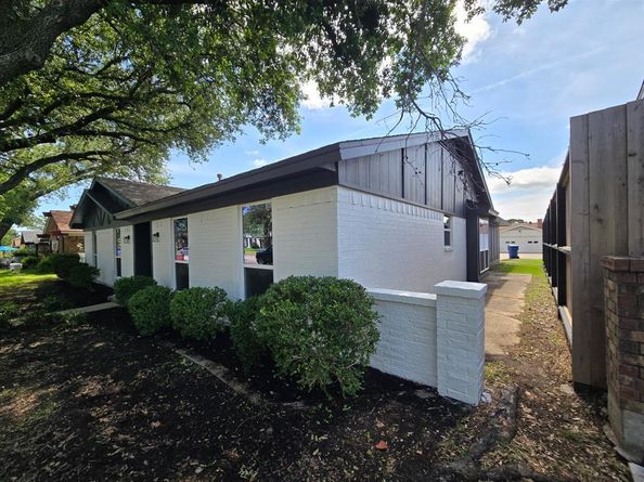 526  Doral Place , Garland Texas 75043