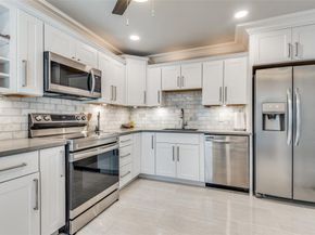 7609  Riverbrook Drive  11, Dallas Texas 75230