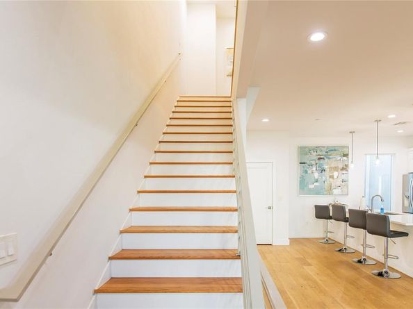 2222  Moser Avenue  111, Dallas Texas 75206