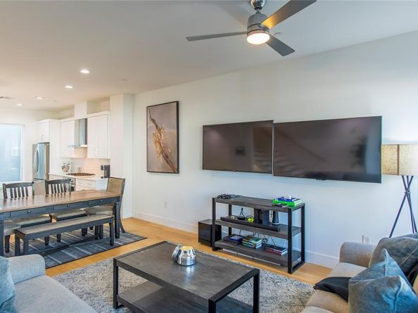 2222  Moser Avenue  111, Dallas Texas 75206