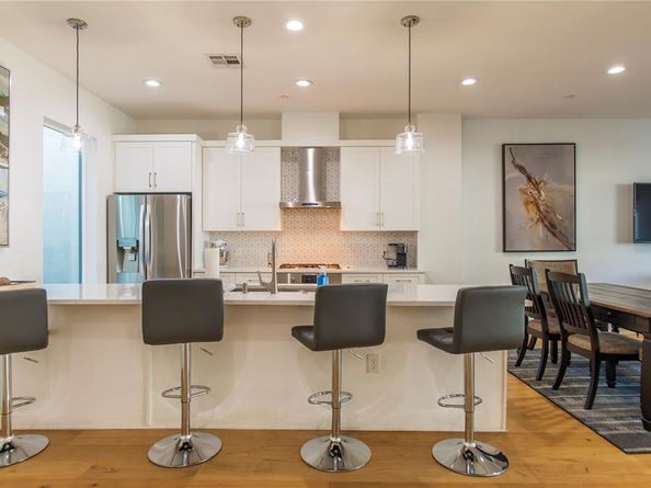 2222  Moser Avenue  111, Dallas Texas 75206