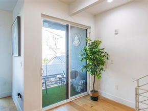 2222  Moser Avenue  111, Dallas Texas 75206