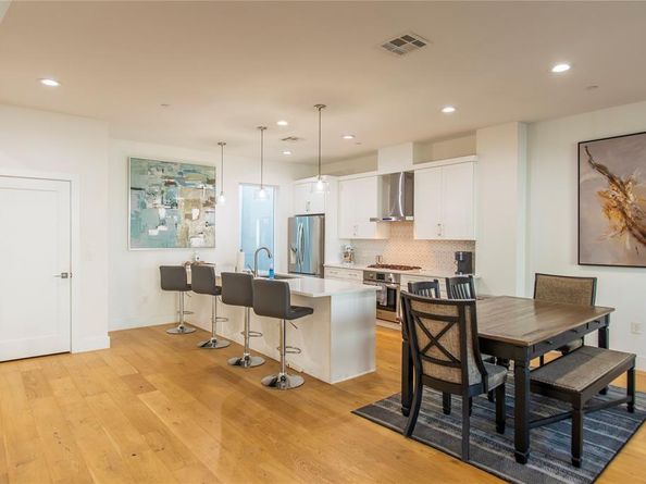 2222  Moser Avenue  111, Dallas Texas 75206