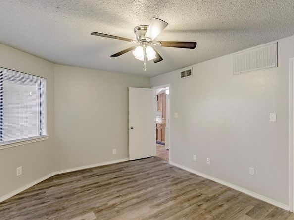 9823  Walnut Street  L205, Dallas Texas 75243