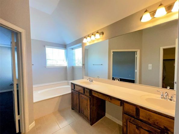 6118  Eagle Nest Drive , Garland Texas 75044