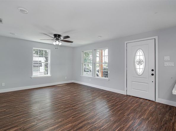 2114  Mckinley Avenue , Fort Worth Texas 76164