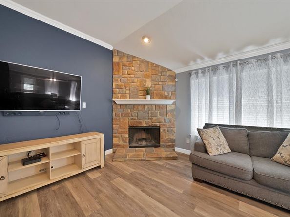 6305  Pool View Drive , Dallas Texas 75249
