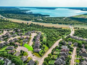 6305  Pool View Drive , Dallas Texas 75249