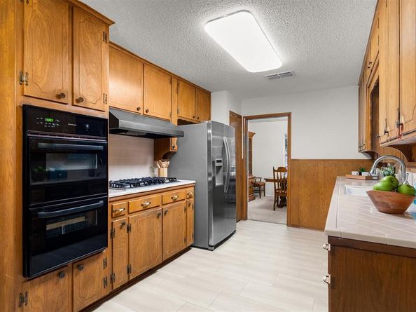 6225 N Hill Lane , Fort Worth Texas 76135