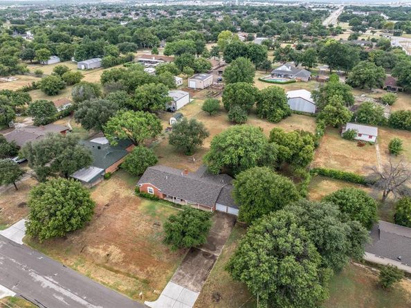 6225 N Hill Lane , Fort Worth Texas 76135