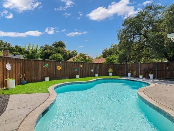 2404  Deep Valley Trail , Plano Texas 75023