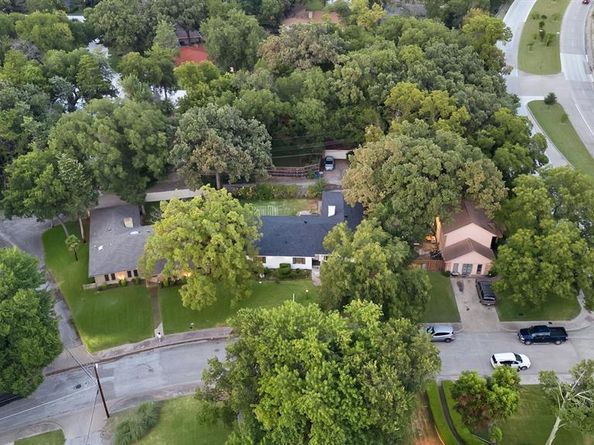 6010  Rock Garden Trail , Dallas Texas 75232