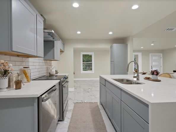 6010  Rock Garden Trail , Dallas Texas 75232