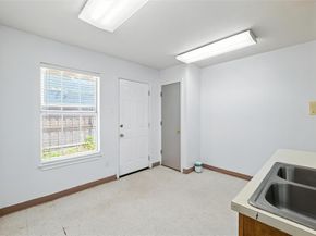 1015 N Bishop  , Dallas Texas 75208