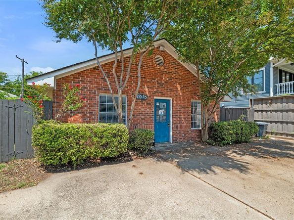1015 N Bishop  , Dallas Texas 75208