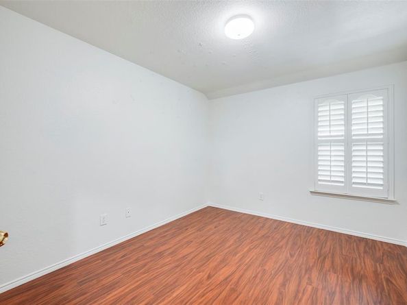 939  Wood Brook Drive , Grand Prairie Texas 75052