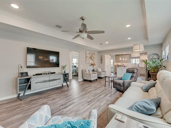 1001  Memorial Drive , Little Elm Texas 76227