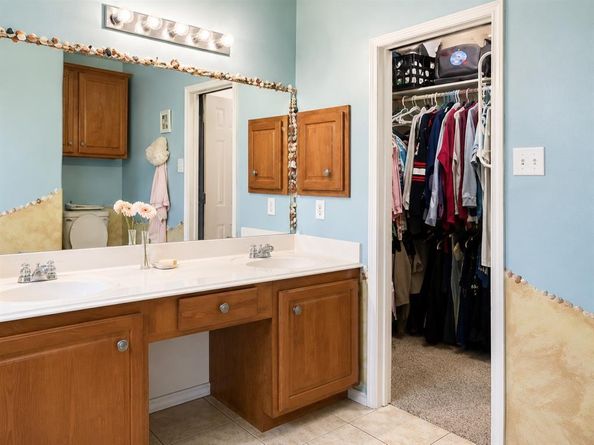 8323  Brigalow Street , Arlington Texas 76002