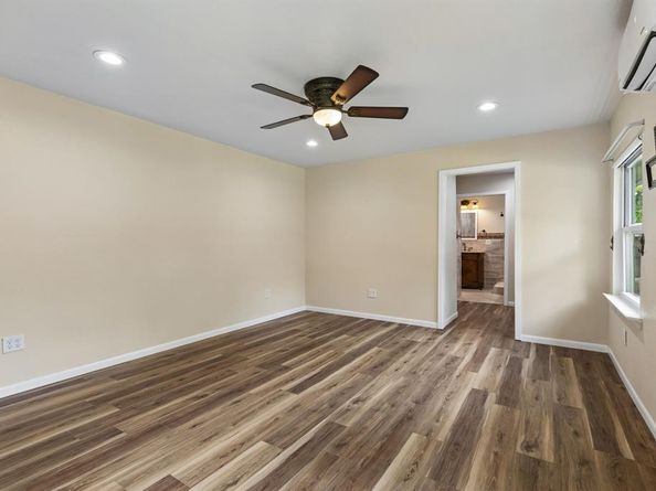 4812  Hollowbrook Road , Fort Worth Texas 76103