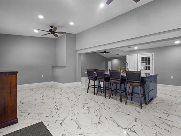1065  Sunset Circle , Garland Texas 75040