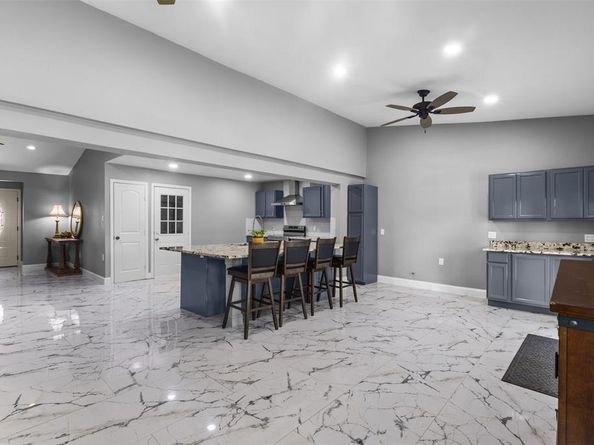 1065  Sunset Circle , Garland Texas 75040