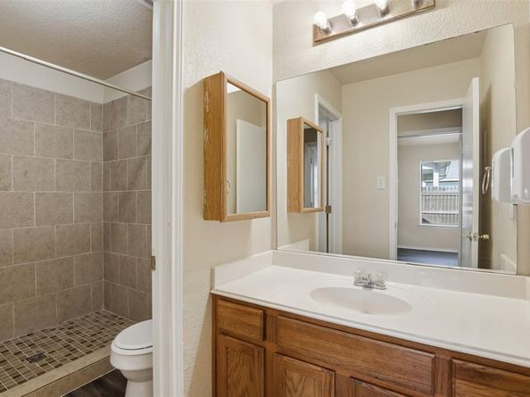 1452  Pine Lane , Fort Worth Texas 76140