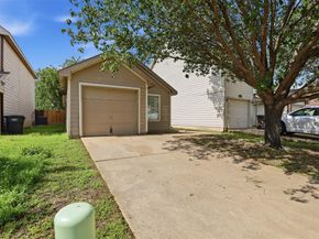 1452  Pine Lane , Fort Worth Texas 76140