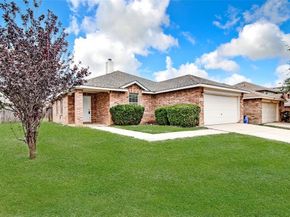 596  Creekbend Street , Crowley Texas 76036