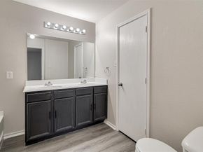 596  Creekbend Street , Crowley Texas 76036