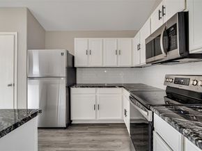 596  Creekbend Street , Crowley Texas 76036